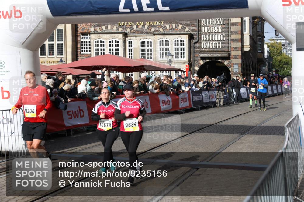 05.10.2025 - 20. swb-Marathon Bremen Yannick Fuchs http://msf.ph/oto/9235156 05.10.2025 11:04:29 Ziel 9448, 9537, 9684, 10678, 11200 meine-sportfotos.de