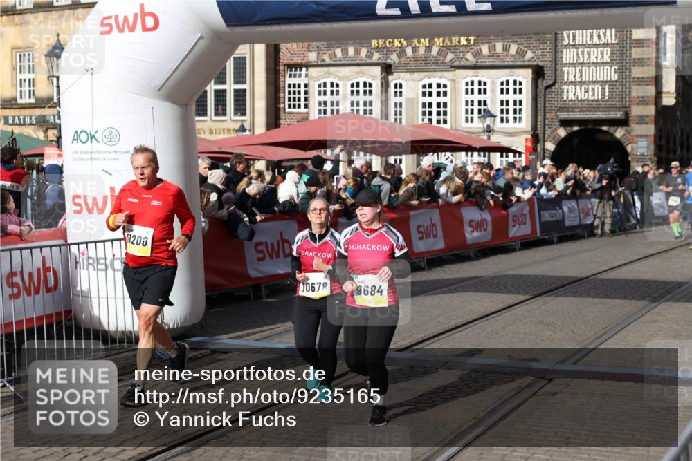 05.10.2025 - 20. swb-Marathon Bremen Yannick Fuchs http://msf.ph/oto/9235165 05.10.2025 11:04:30 Ziel 9448, 9537, 9684, 10678, 11200 meine-sportfotos.de