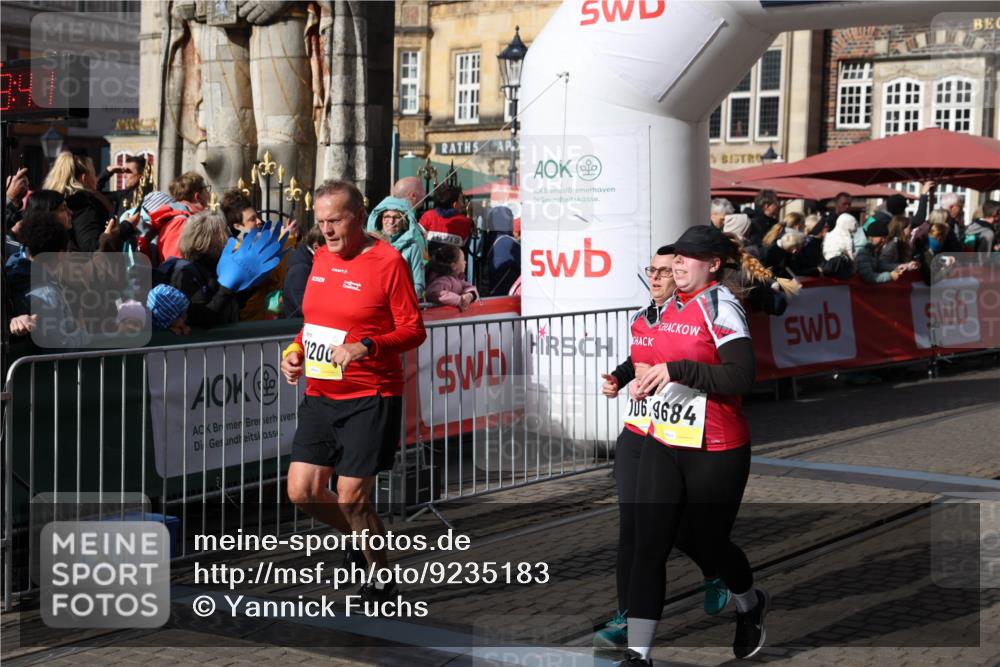 05.10.2025 - 20. swb-Marathon Bremen Yannick Fuchs http://msf.ph/oto/9235183 05.10.2025 11:04:31 Ziel 9537, 9684, 10439, 10678, 11044, 11200 meine-sportfotos.de