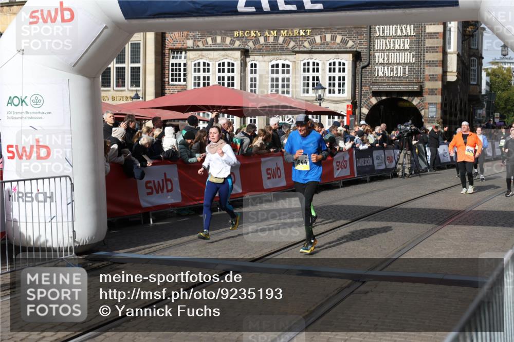 05.10.2025 - 20. swb-Marathon Bremen Yannick Fuchs http://msf.ph/oto/9235193 05.10.2025 11:04:34 Ziel 9684, 10439, 10483, 10678, 11044, 11200 meine-sportfotos.de