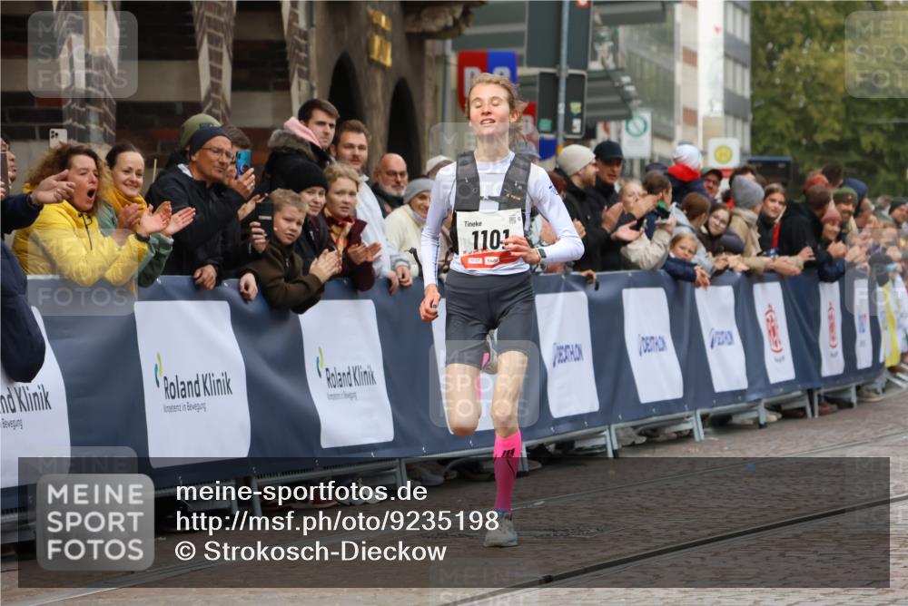 05.10.2025 - 20. swb-Marathon Bremen Strokosch-Dieckow http://msf.ph/oto/9235198 05.10.2025 12:37:30 Ziel 1101 meine-sportfotos.de