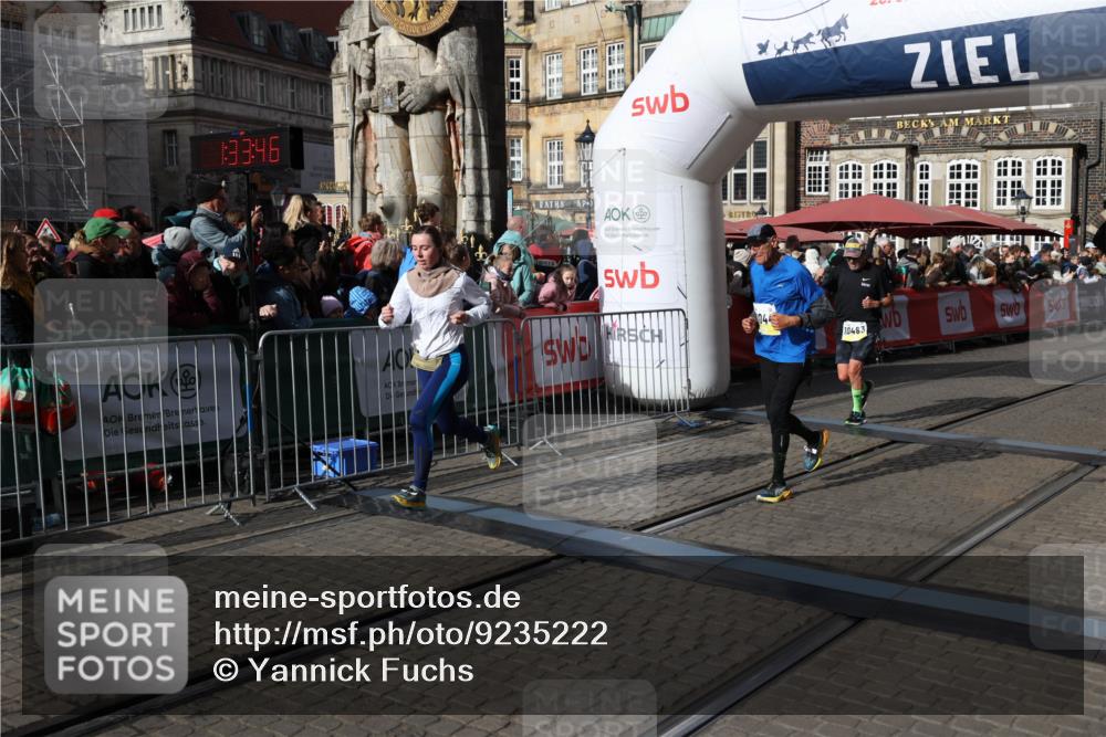 05.10.2025 - 20. swb-Marathon Bremen Yannick Fuchs http://msf.ph/oto/9235222 05.10.2025 11:04:36 Ziel 8111, 9610, 10278, 10439, 10483, 10678, 10956, 11044, 11704 meine-sportfotos.de