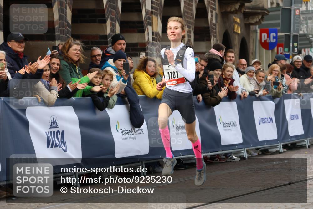 05.10.2025 - 20. swb-Marathon Bremen Strokosch-Dieckow http://msf.ph/oto/9235230 05.10.2025 12:37:31 Ziel 1101 meine-sportfotos.de