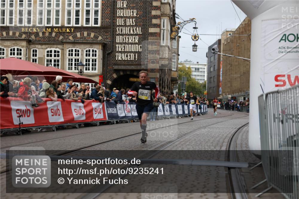 05.10.2025 - 20. swb-Marathon Bremen Yannick Fuchs http://msf.ph/oto/9235241 05.10.2025 10:36:27 Ziel 11013 meine-sportfotos.de