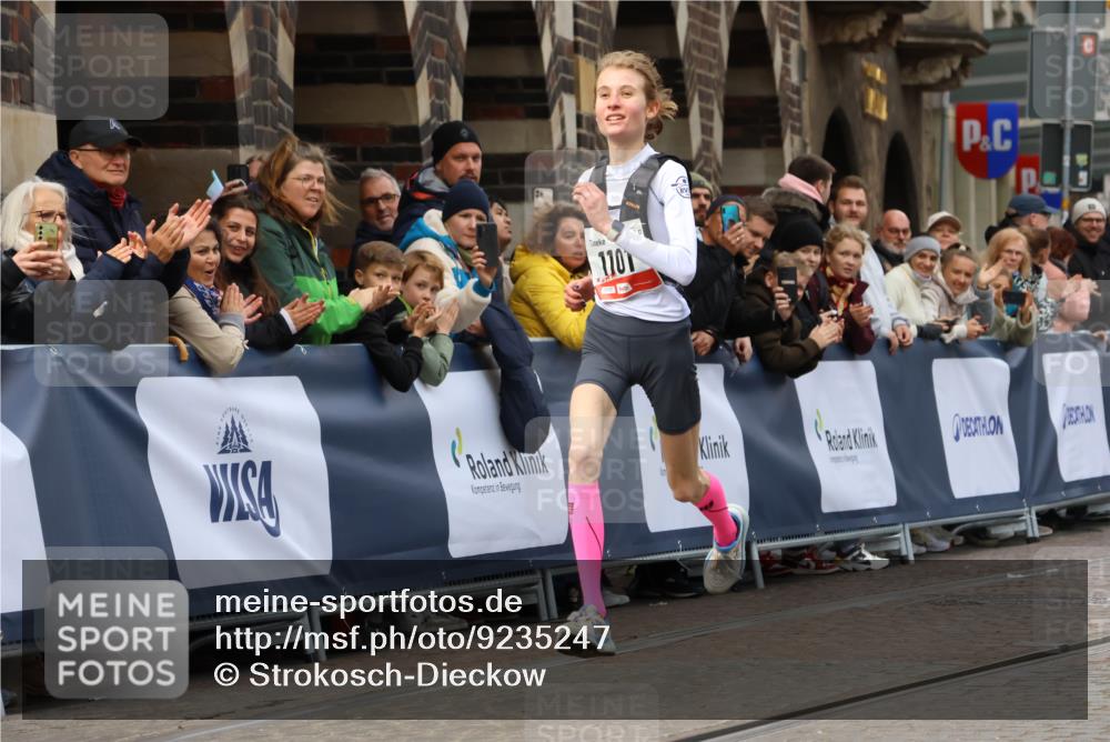 05.10.2025 - 20. swb-Marathon Bremen Strokosch-Dieckow http://msf.ph/oto/9235247 05.10.2025 12:37:31 Ziel 1101 meine-sportfotos.de
