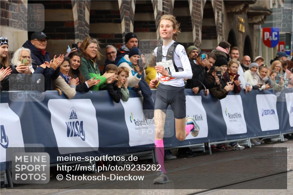 05.10.2025 - 20. swb-Marathon Bremen Strokosch-Dieckow http://msf.ph/oto/9235262 05.10.2025 12:37:31 Ziel 1101 meine-sportfotos.de