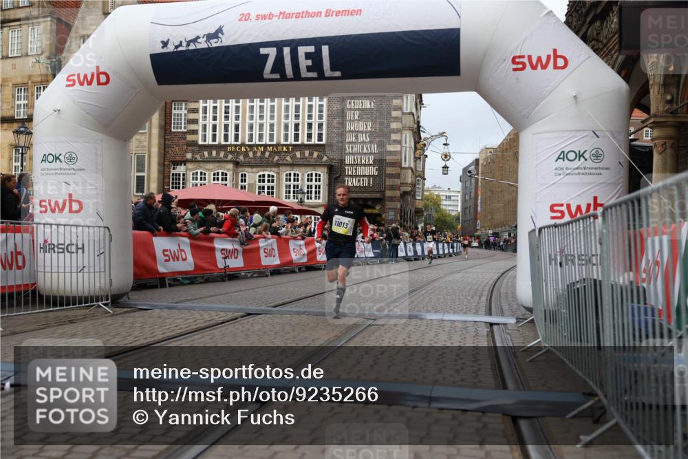 05.10.2025 - 20. swb-Marathon Bremen Yannick Fuchs http://msf.ph/oto/9235266 05.10.2025 10:36:28 Ziel 11013 meine-sportfotos.de
