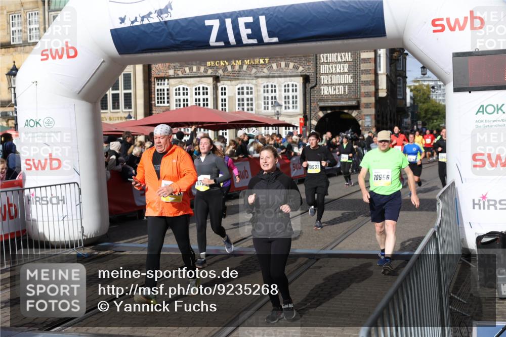 05.10.2025 - 20. swb-Marathon Bremen Yannick Fuchs http://msf.ph/oto/9235268 05.10.2025 11:04:40 Ziel 8111, 9394, 9610, 10278, 10439, 10483, 10531, 10674, 10869, 10956, 11044, 11196, 11542, 11704 meine-sportfotos.de