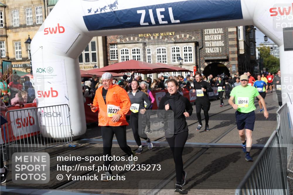 05.10.2025 - 20. swb-Marathon Bremen Yannick Fuchs http://msf.ph/oto/9235273 05.10.2025 11:04:40 Ziel 8111, 9394, 9610, 10278, 10439, 10483, 10531, 10674, 10869, 10956, 11044, 11196, 11542, 11704 meine-sportfotos.de