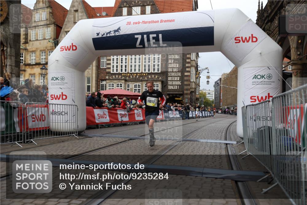 05.10.2025 - 20. swb-Marathon Bremen Yannick Fuchs http://msf.ph/oto/9235284 05.10.2025 10:36:29 Ziel 11013, 11185 meine-sportfotos.de