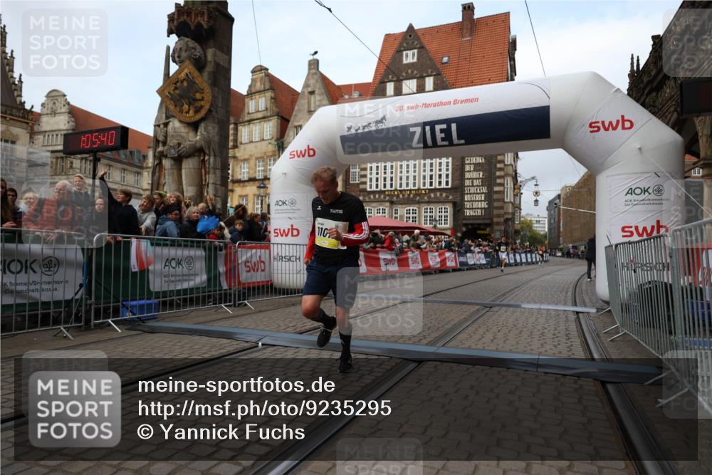 05.10.2025 - 20. swb-Marathon Bremen Yannick Fuchs http://msf.ph/oto/9235295 05.10.2025 10:36:29 Ziel 11013, 11185 meine-sportfotos.de