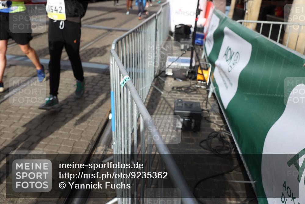 05.10.2025 - 20. swb-Marathon Bremen Yannick Fuchs http://msf.ph/oto/9235362 05.10.2025 11:04:45 Ziel 8111, 9394, 9610, 9623, 9750, 9771, 9915, 10278, 10485, 10531, 10532, 10674, 10869, 10956, 11196, 11542, 11704 meine-sportfotos.de