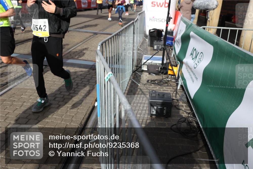 05.10.2025 - 20. swb-Marathon Bremen Yannick Fuchs http://msf.ph/oto/9235368 05.10.2025 11:04:45 Ziel 8111, 9394, 9610, 9623, 9750, 9771, 9915, 10278, 10485, 10531, 10532, 10674, 10869, 10956, 11196, 11542, 11704 meine-sportfotos.de