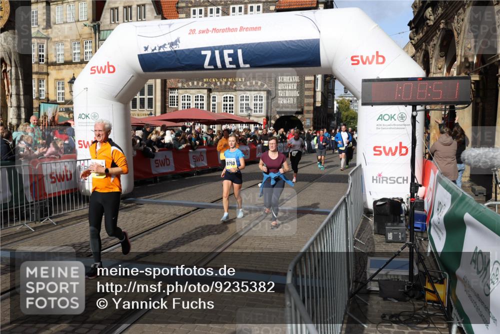 05.10.2025 - 20. swb-Marathon Bremen Yannick Fuchs http://msf.ph/oto/9235382 05.10.2025 11:04:47 Ziel 9394, 9623, 9750, 9765, 9771, 9915, 10422, 10451, 10485, 10531, 10532, 10674, 10869, 11196, 11542, 11546 meine-sportfotos.de