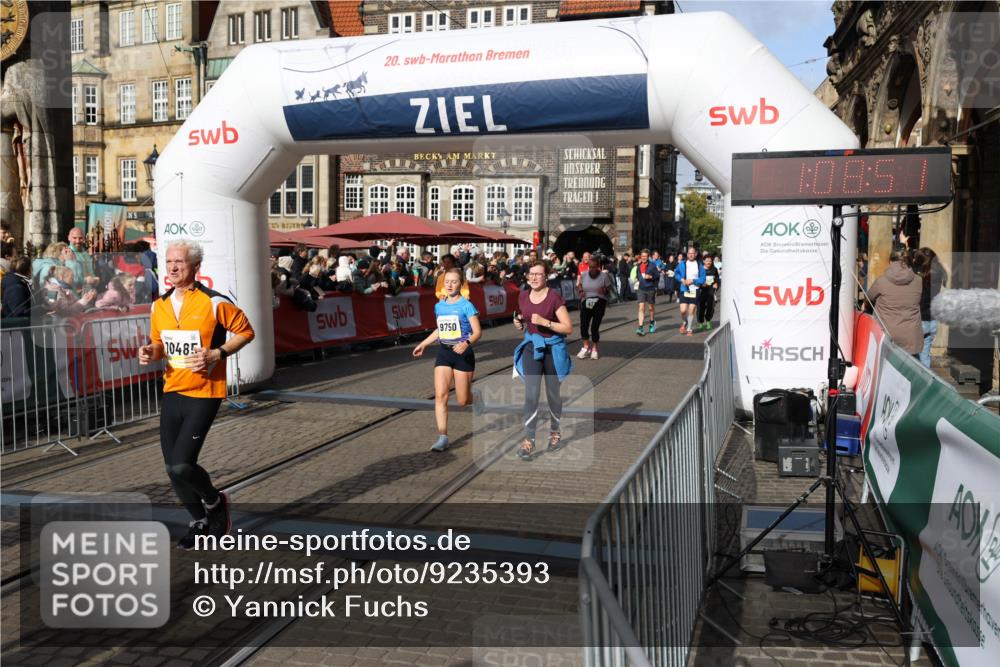 05.10.2025 - 20. swb-Marathon Bremen Yannick Fuchs http://msf.ph/oto/9235393 05.10.2025 11:04:47 Ziel 9394, 9623, 9750, 9765, 9771, 9915, 10422, 10451, 10485, 10531, 10532, 10674, 10869, 11196, 11542, 11546 meine-sportfotos.de