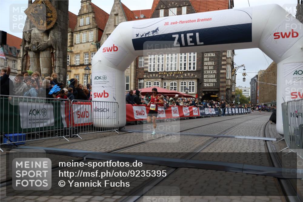 05.10.2025 - 20. swb-Marathon Bremen Yannick Fuchs http://msf.ph/oto/9235395 05.10.2025 10:36:36 Ziel 11185, 11687 meine-sportfotos.de