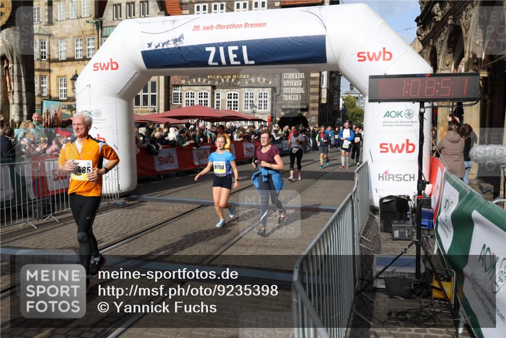 05.10.2025 - 20. swb-Marathon Bremen Yannick Fuchs http://msf.ph/oto/9235398 05.10.2025 11:04:47 Ziel 9394, 9623, 9750, 9765, 9771, 9915, 10422, 10451, 10485, 10531, 10532, 10674, 10869, 11196, 11542, 11546 meine-sportfotos.de