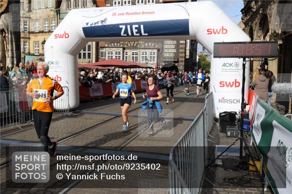 05.10.2025 - 20. swb-Marathon Bremen Yannick Fuchs http://msf.ph/oto/9235402 05.10.2025 11:04:47 Ziel 9394, 9623, 9750, 9765, 9771, 9915, 10422, 10451, 10485, 10531, 10532, 10674, 10869, 11196, 11542, 11546 meine-sportfotos.de