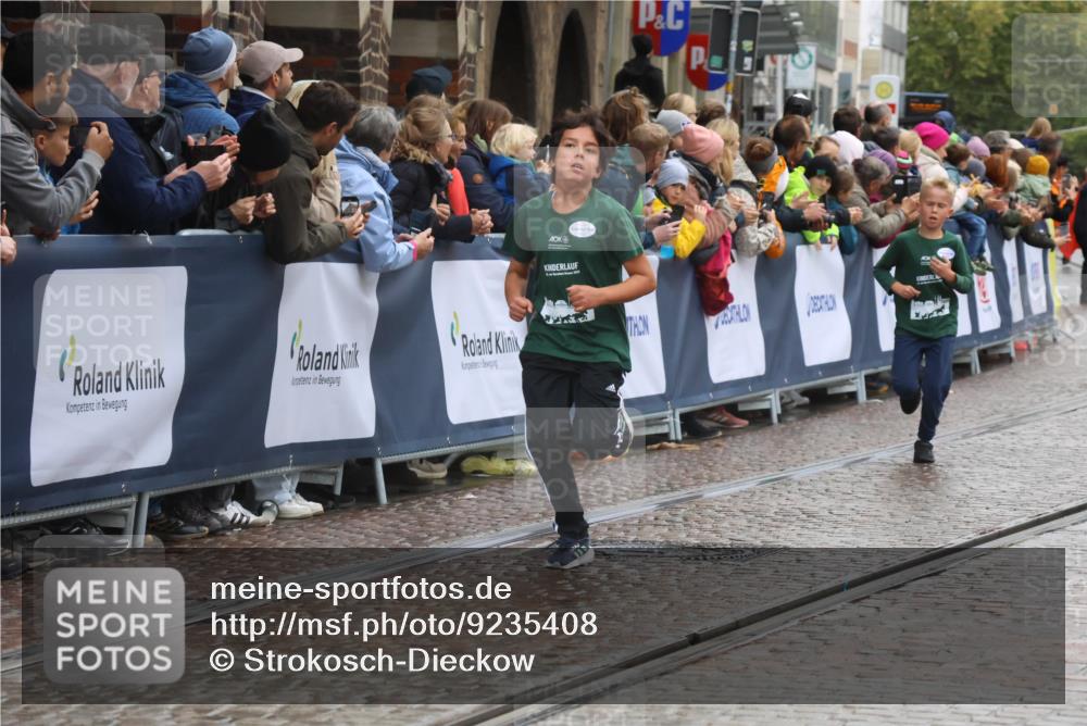 05.10.2025 - 20. swb-Marathon Bremen Strokosch-Dieckow http://msf.ph/oto/9235408 05.10.2025 15:19:49 Ziel  meine-sportfotos.de