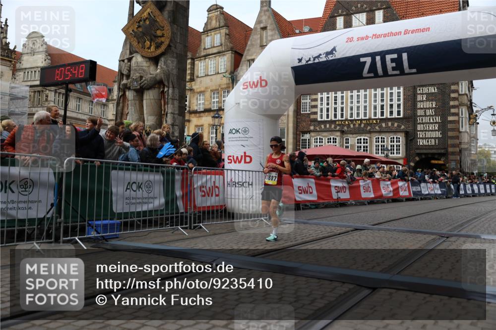 05.10.2025 - 20. swb-Marathon Bremen Yannick Fuchs http://msf.ph/oto/9235410 05.10.2025 10:36:37 Ziel 11185, 11687 meine-sportfotos.de