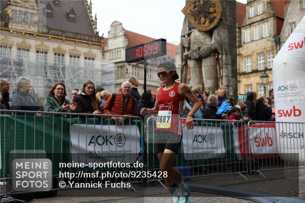 05.10.2025 - 20. swb-Marathon Bremen Yannick Fuchs http://msf.ph/oto/9235428 05.10.2025 10:36:38 Ziel 11185, 11687 meine-sportfotos.de