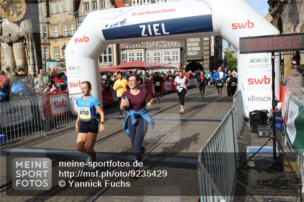 05.10.2025 - 20. swb-Marathon Bremen Yannick Fuchs http://msf.ph/oto/9235429 05.10.2025 11:04:48 Ziel 9532, 9623, 9750, 9765, 9771, 9915, 10422, 10451, 10485, 10532, 10674, 10869, 11196, 11427, 11542, 11546 meine-sportfotos.de