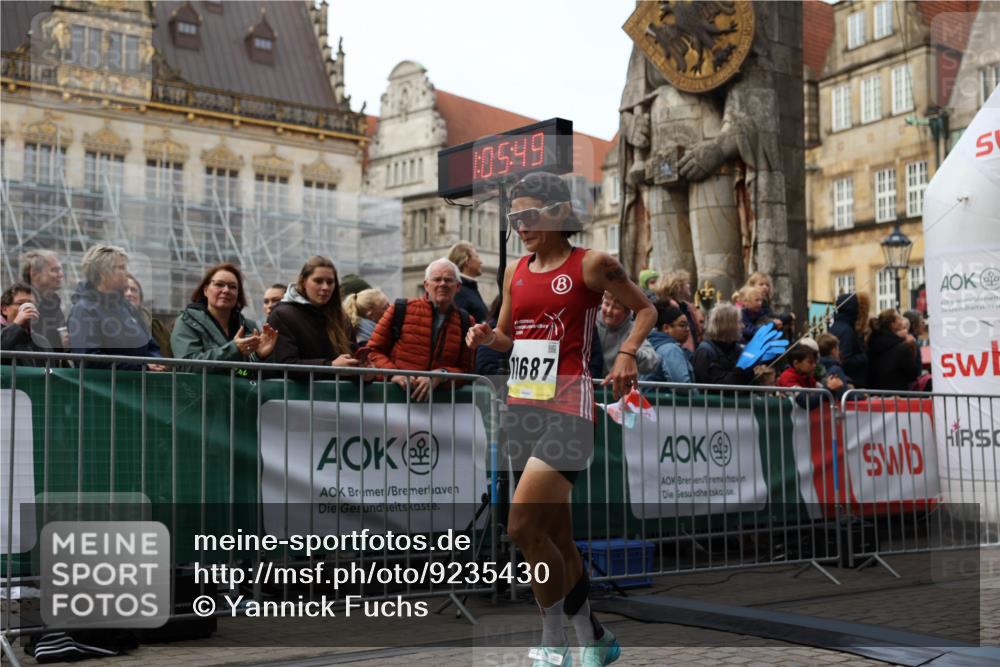 05.10.2025 - 20. swb-Marathon Bremen Yannick Fuchs http://msf.ph/oto/9235430 05.10.2025 10:36:38 Ziel 11185, 11687 meine-sportfotos.de
