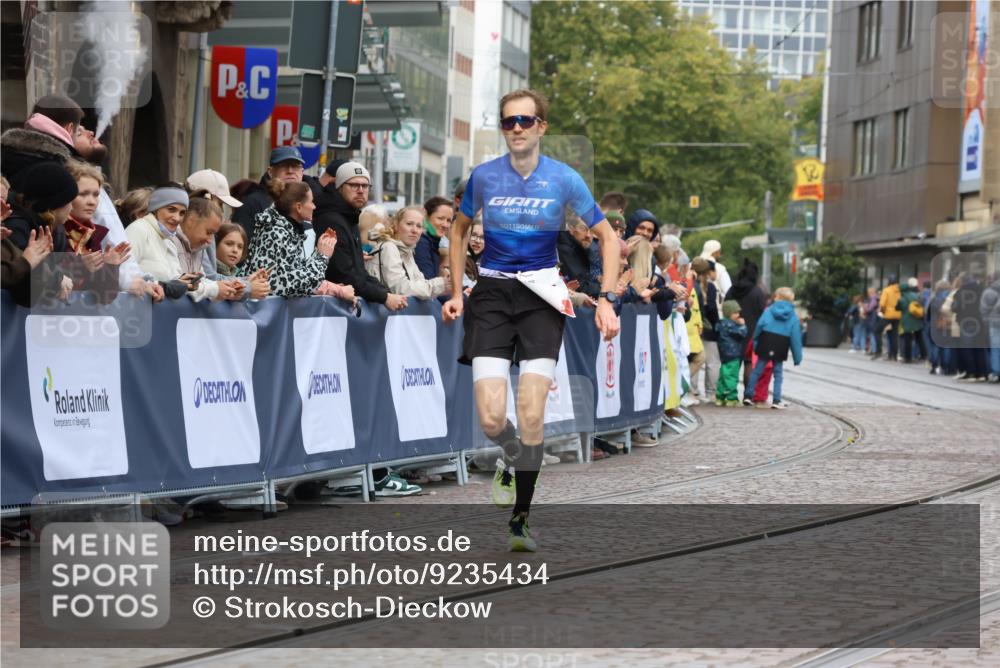 05.10.2025 - 20. swb-Marathon Bremen Strokosch-Dieckow http://msf.ph/oto/9235434 05.10.2025 12:38:10 Ziel 87 meine-sportfotos.de