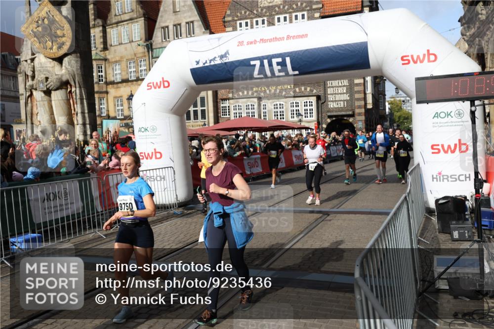 05.10.2025 - 20. swb-Marathon Bremen Yannick Fuchs http://msf.ph/oto/9235436 05.10.2025 11:04:48 Ziel 9532, 9623, 9750, 9765, 9771, 9915, 10422, 10451, 10485, 10532, 10674, 10869, 11196, 11427, 11542, 11546 meine-sportfotos.de