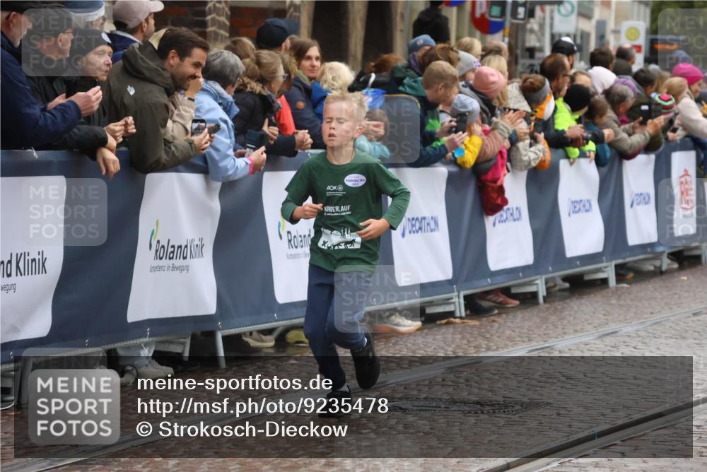 05.10.2025 - 20. swb-Marathon Bremen Strokosch-Dieckow http://msf.ph/oto/9235478 05.10.2025 15:19:51 Ziel  meine-sportfotos.de