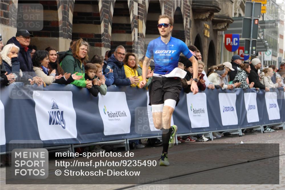 05.10.2025 - 20. swb-Marathon Bremen Strokosch-Dieckow http://msf.ph/oto/9235490 05.10.2025 12:38:12 Ziel 87 meine-sportfotos.de