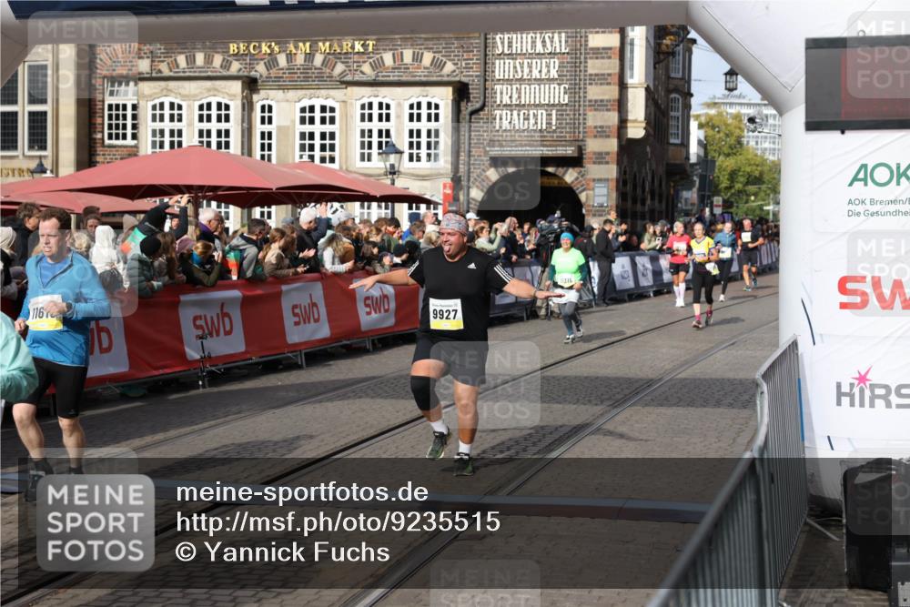 05.10.2025 - 20. swb-Marathon Bremen Yannick Fuchs http://msf.ph/oto/9235515 05.10.2025 11:04:55 Ziel 9532, 9623, 9765, 9771, 9812, 9927, 10422, 10451, 10557, 10964, 11035, 11427, 11546, 11615 meine-sportfotos.de