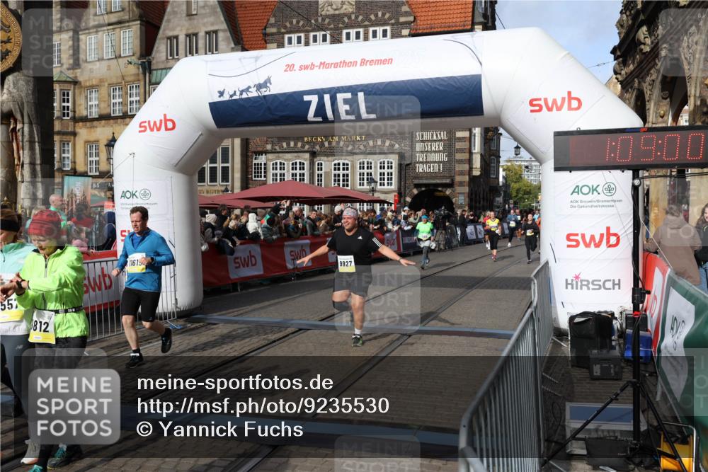 05.10.2025 - 20. swb-Marathon Bremen Yannick Fuchs http://msf.ph/oto/9235530 05.10.2025 11:04:56 Ziel 9532, 9765, 9812, 9866, 9927, 10422, 10451, 10557, 10964, 11035, 11315, 11427, 11546, 11615 meine-sportfotos.de
