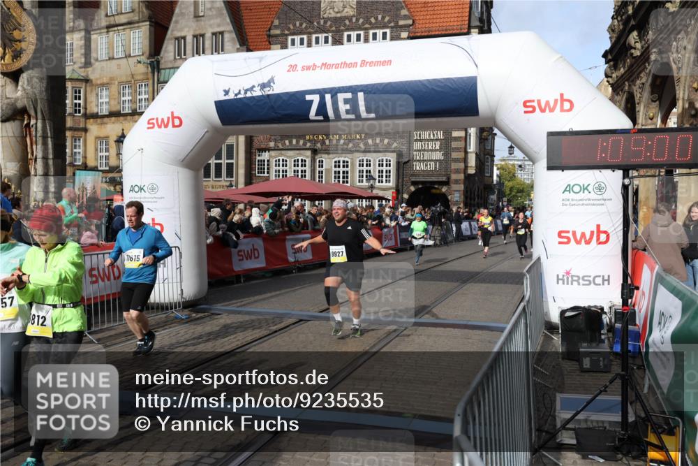 05.10.2025 - 20. swb-Marathon Bremen Yannick Fuchs http://msf.ph/oto/9235535 05.10.2025 11:04:56 Ziel 9532, 9765, 9812, 9866, 9927, 10422, 10451, 10557, 10964, 11035, 11315, 11427, 11546, 11615 meine-sportfotos.de