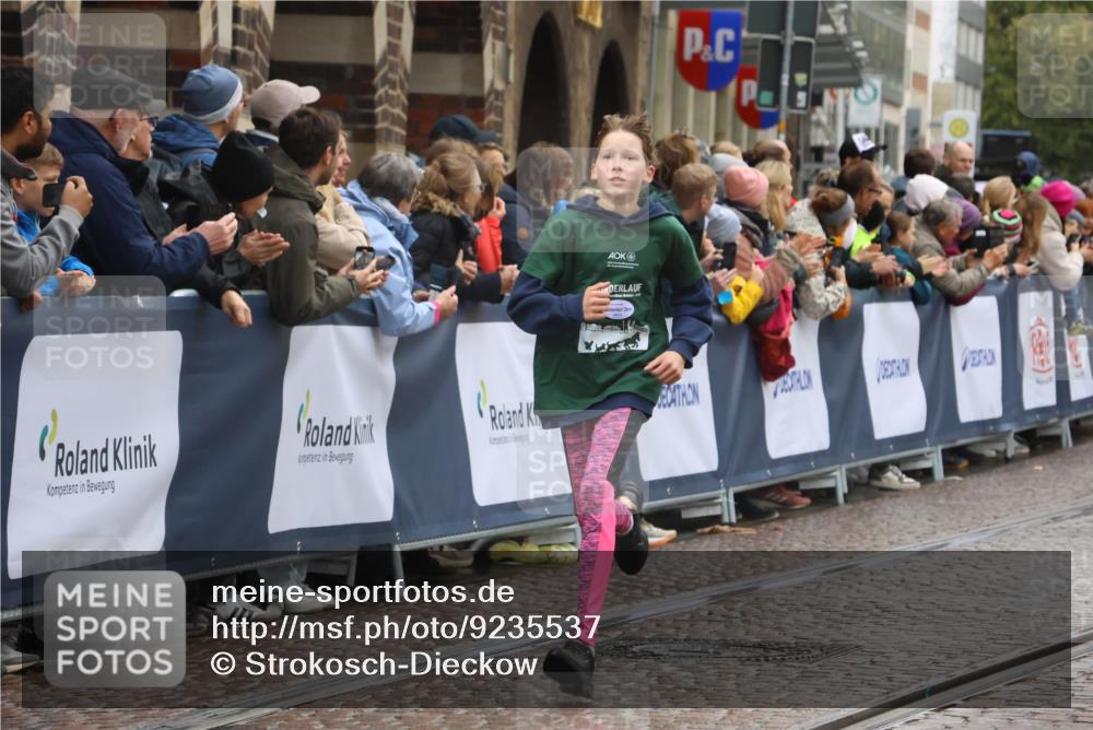 05.10.2025 - 20. swb-Marathon Bremen Strokosch-Dieckow http://msf.ph/oto/9235537 05.10.2025 15:19:57 Ziel  meine-sportfotos.de