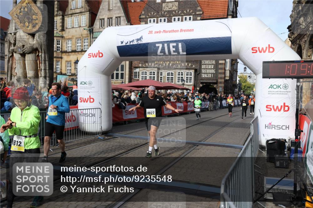 05.10.2025 - 20. swb-Marathon Bremen Yannick Fuchs http://msf.ph/oto/9235548 05.10.2025 11:04:56 Ziel 9532, 9765, 9812, 9866, 9927, 10422, 10451, 10557, 10964, 11035, 11315, 11427, 11546, 11615 meine-sportfotos.de