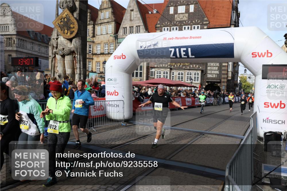 05.10.2025 - 20. swb-Marathon Bremen Yannick Fuchs http://msf.ph/oto/9235558 05.10.2025 11:04:56 Ziel 9532, 9765, 9812, 9866, 9927, 10422, 10451, 10557, 10964, 11035, 11315, 11427, 11546, 11615 meine-sportfotos.de