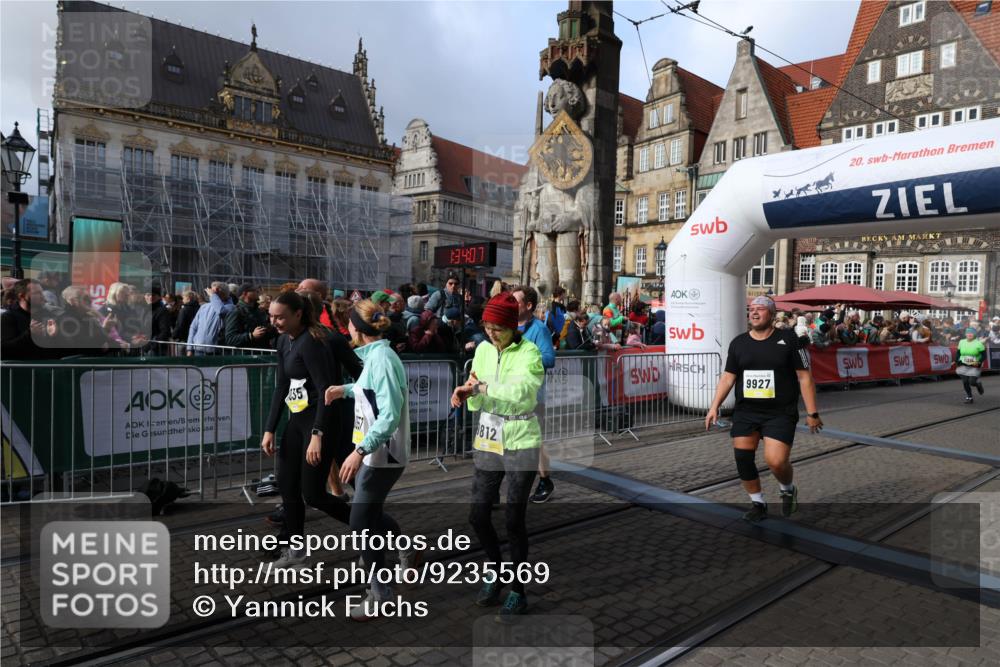 05.10.2025 - 20. swb-Marathon Bremen Yannick Fuchs http://msf.ph/oto/9235569 05.10.2025 11:04:57 Ziel 9532, 9765, 9812, 9866, 9927, 10422, 10451, 10557, 10891, 10964, 11035, 11315, 11427, 11546, 11615, 11636 meine-sportfotos.de