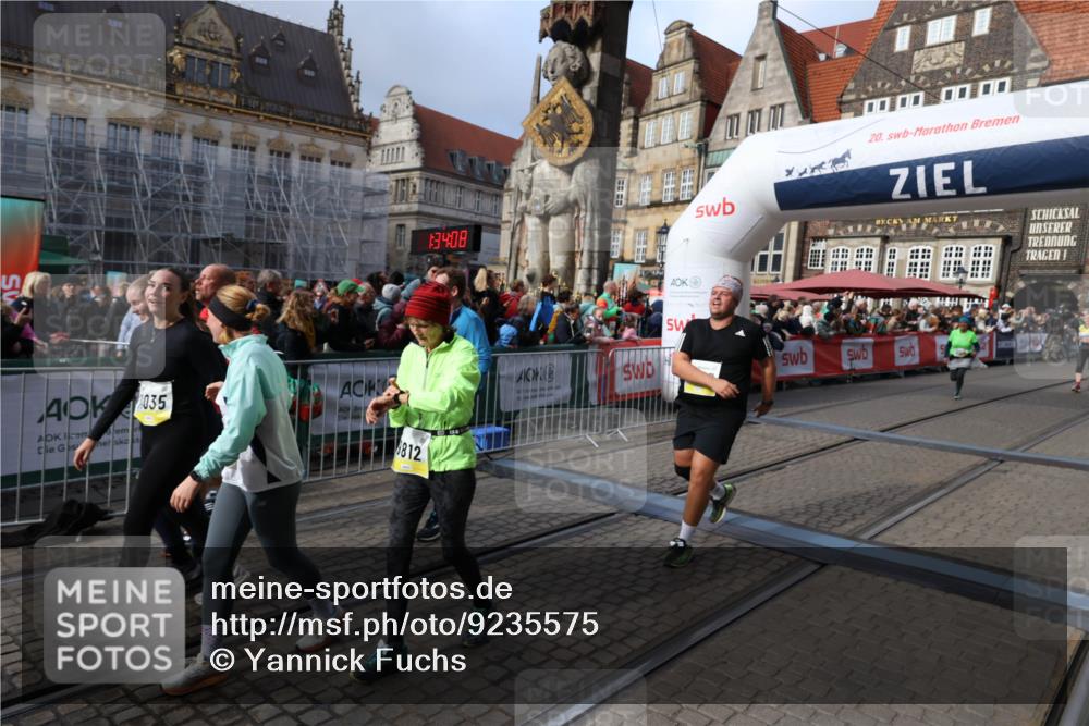 05.10.2025 - 20. swb-Marathon Bremen Yannick Fuchs http://msf.ph/oto/9235575 05.10.2025 11:04:57 Ziel 9532, 9765, 9812, 9866, 9927, 10422, 10451, 10557, 10891, 10964, 11035, 11315, 11427, 11546, 11615, 11636 meine-sportfotos.de