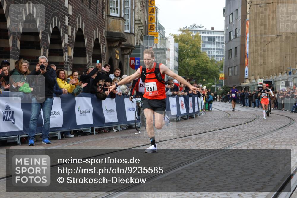 05.10.2025 - 20. swb-Marathon Bremen Strokosch-Dieckow http://msf.ph/oto/9235585 05.10.2025 12:38:45 Ziel 117, 1351 meine-sportfotos.de