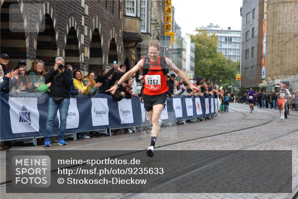 05.10.2025 - 20. swb-Marathon Bremen Strokosch-Dieckow http://msf.ph/oto/9235633 05.10.2025 12:38:45 Ziel 117, 1351 meine-sportfotos.de