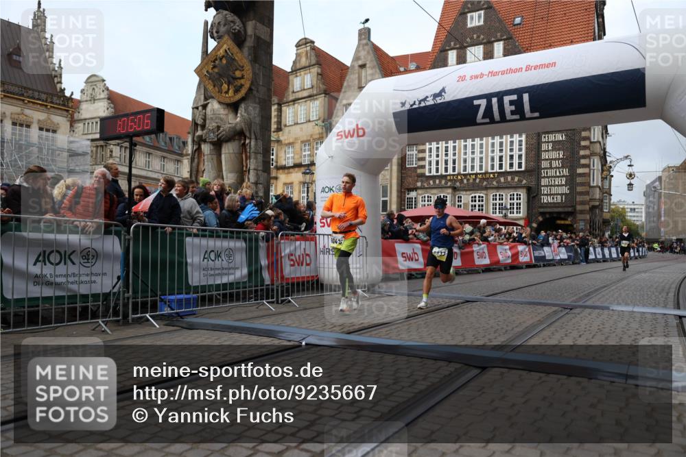 05.10.2025 - 20. swb-Marathon Bremen Yannick Fuchs http://msf.ph/oto/9235667 05.10.2025 10:36:55 Ziel 9429, 9833, 10425 meine-sportfotos.de