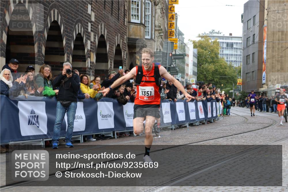 05.10.2025 - 20. swb-Marathon Bremen Strokosch-Dieckow http://msf.ph/oto/9235669 05.10.2025 12:38:45 Ziel 117, 1351 meine-sportfotos.de