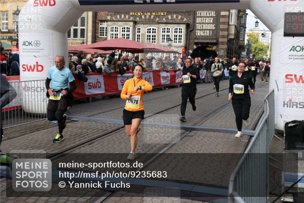 05.10.2025 - 20. swb-Marathon Bremen Yannick Fuchs http://msf.ph/oto/9235683 05.10.2025 11:05:08 Ziel 9220, 9409, 9530, 9660, 9813, 10684, 10771, 10965, 11090, 11121, 11180, 11372, 11478, 11559 meine-sportfotos.de