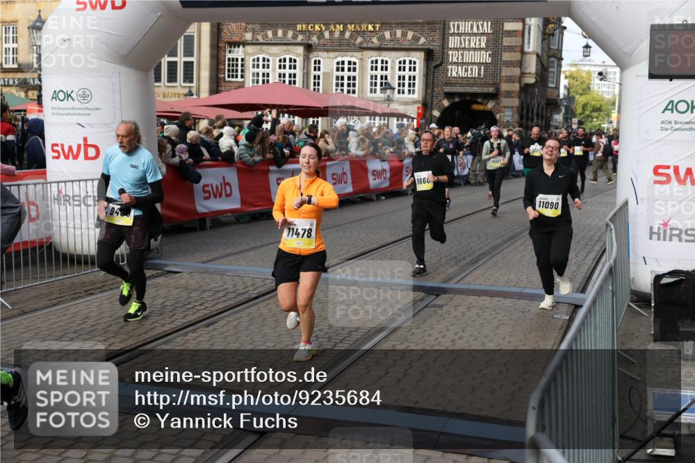 05.10.2025 - 20. swb-Marathon Bremen Yannick Fuchs http://msf.ph/oto/9235684 05.10.2025 11:05:08 Ziel 9220, 9409, 9530, 9660, 9813, 10684, 10771, 10965, 11090, 11121, 11180, 11372, 11478, 11559 meine-sportfotos.de