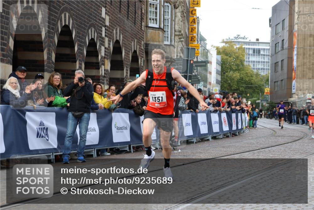 05.10.2025 - 20. swb-Marathon Bremen Strokosch-Dieckow http://msf.ph/oto/9235689 05.10.2025 12:38:45 Ziel 117, 1351 meine-sportfotos.de