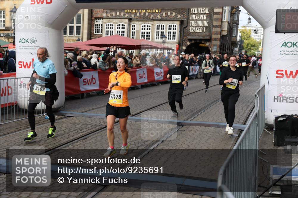 05.10.2025 - 20. swb-Marathon Bremen Yannick Fuchs http://msf.ph/oto/9235691 05.10.2025 11:05:08 Ziel 9220, 9409, 9530, 9660, 9813, 10684, 10771, 10965, 11090, 11121, 11180, 11372, 11478, 11559 meine-sportfotos.de