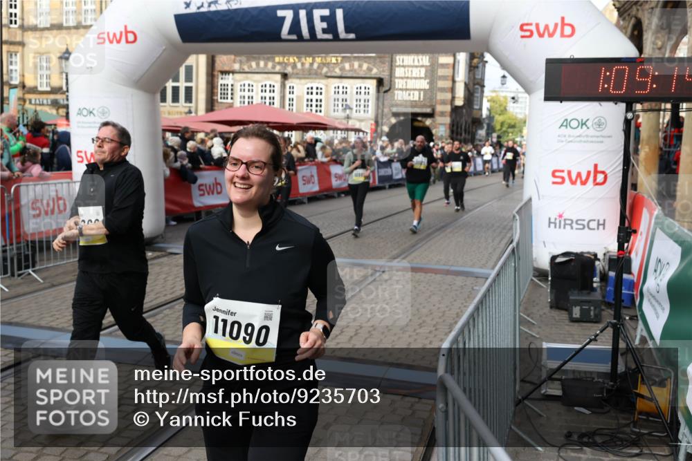 05.10.2025 - 20. swb-Marathon Bremen Yannick Fuchs http://msf.ph/oto/9235703 05.10.2025 11:05:10 Ziel 9220, 9409, 9530, 9642, 9660, 10771, 10965, 11090, 11121, 11171, 11180, 11372, 11412, 11478, 11559 meine-sportfotos.de