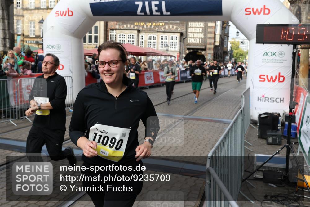 05.10.2025 - 20. swb-Marathon Bremen Yannick Fuchs http://msf.ph/oto/9235709 05.10.2025 11:05:10 Ziel 9220, 9409, 9530, 9642, 9660, 10771, 10965, 11090, 11121, 11171, 11180, 11372, 11412, 11478, 11559 meine-sportfotos.de