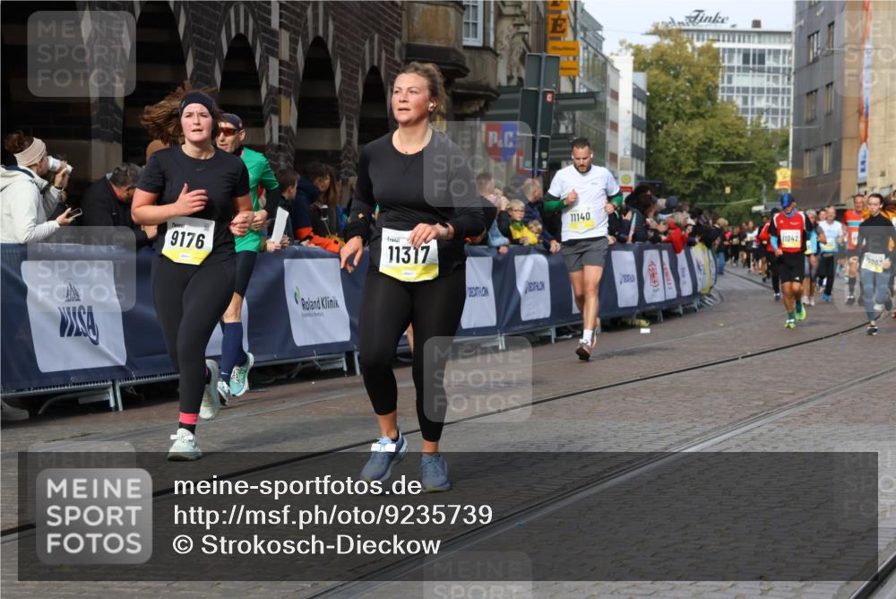 05.10.2025 - 20. swb-Marathon Bremen Strokosch-Dieckow http://msf.ph/oto/9235739 05.10.2025 10:55:10 Ziel 9176, 9318, 9881, 10003, 10034, 10180, 10307, 10326, 10920, 11042, 11140, 11317 meine-sportfotos.de